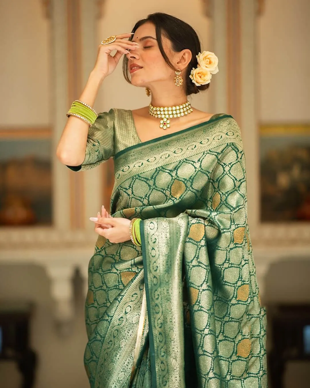 Exquisite Green Soft Silk Saree With Enamoring Blouse Piece