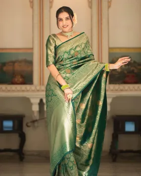 Exquisite Green Soft Silk Saree With Enamoring Blouse Piece