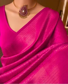 Magnificat Dark Pink Soft Silk Saree With Effulgent Blouse Piece