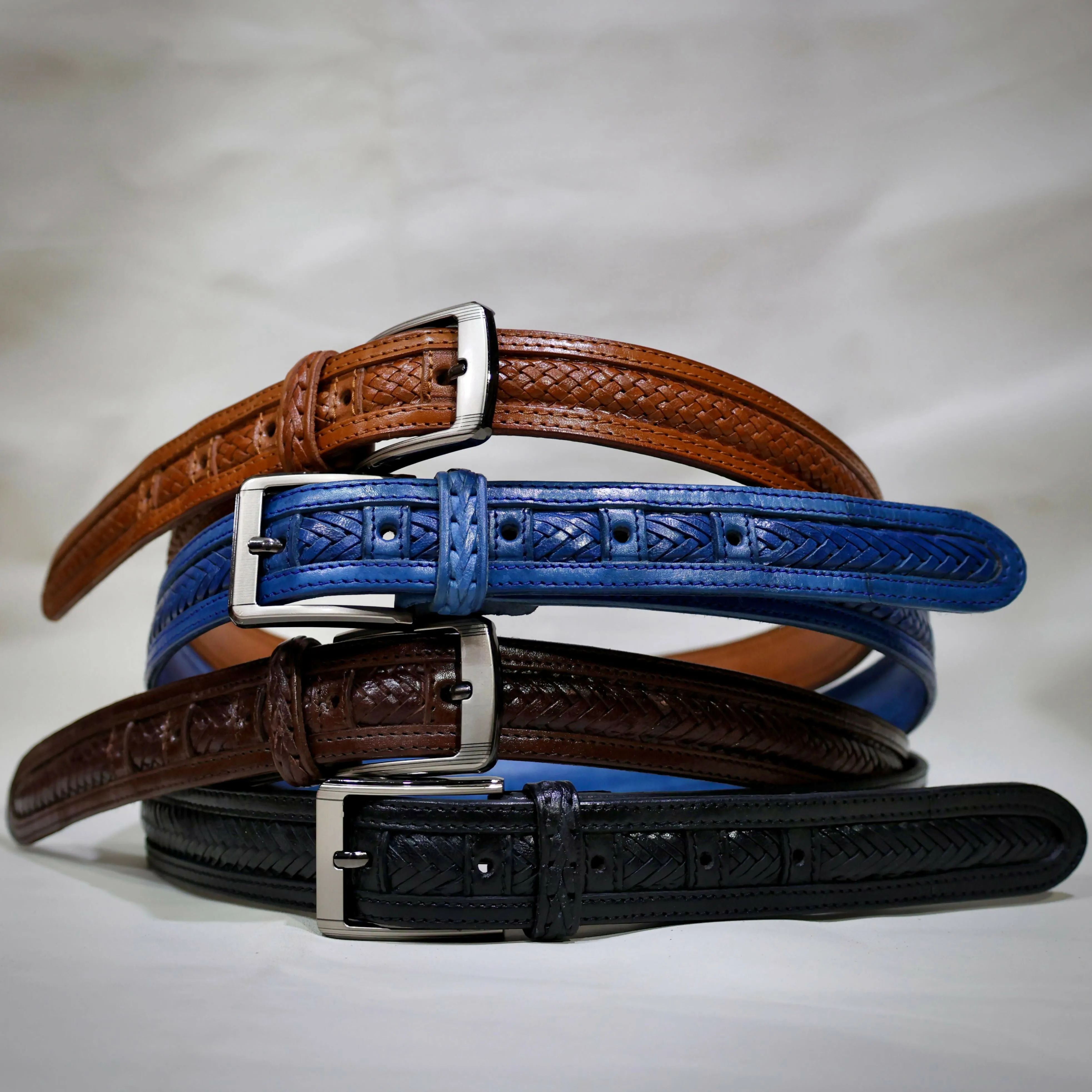 Men's chic black braided belt in genuine leather
