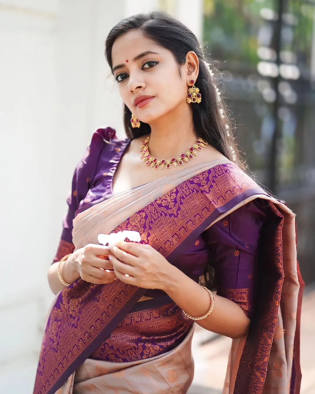 Outstanding Grey Soft Silk Saree With Felicitous Blouse Piece