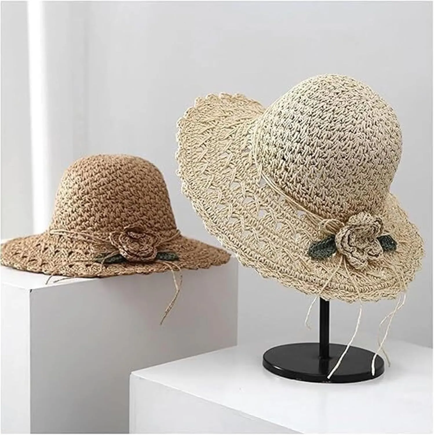 Visulong Elegant Crochet Straw Hat with Ruffle Detail, Women's Wide Brim Sun Hat Foldable for Summer Beach Travel