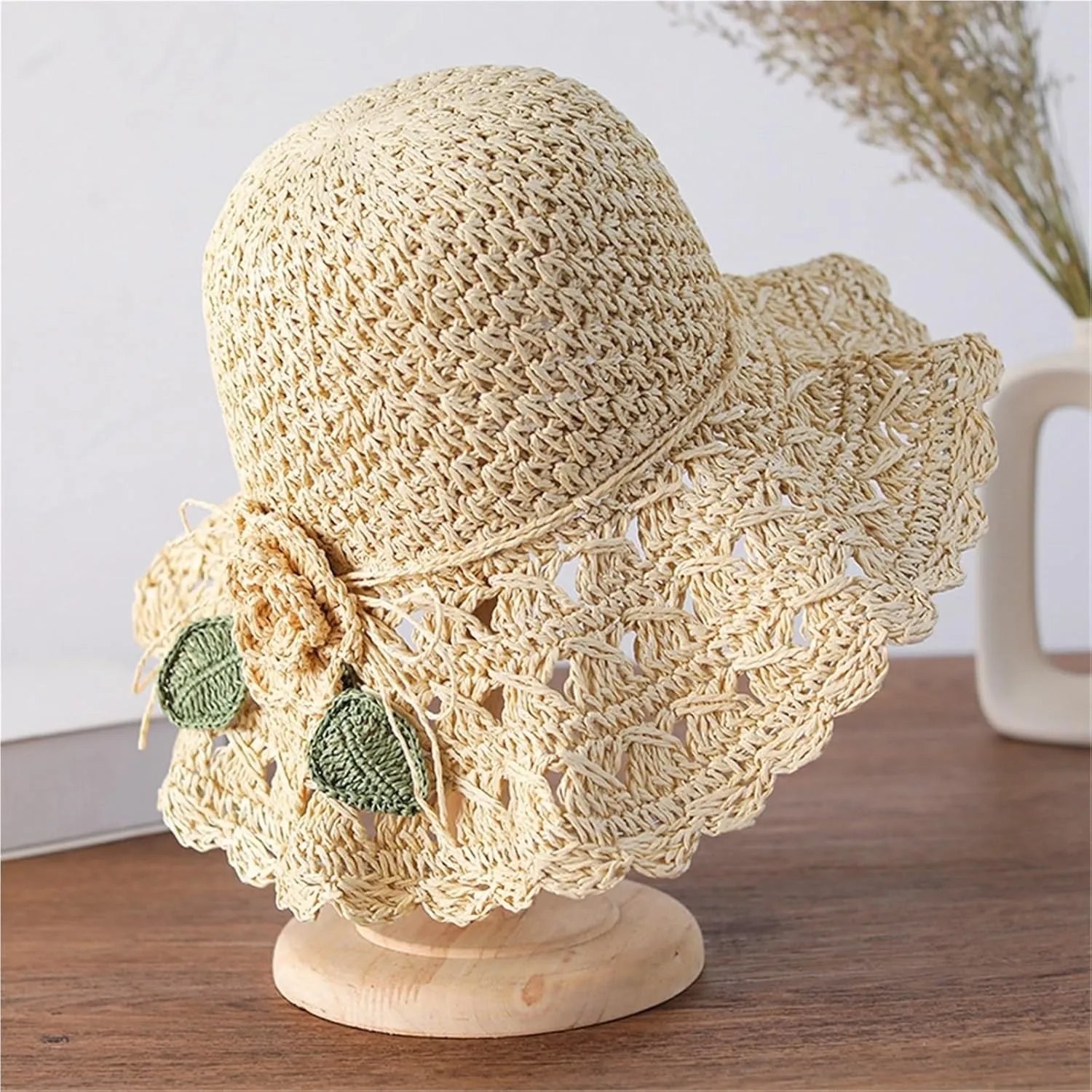Visulong Elegant Crochet Straw Hat with Ruffle Detail, Women's Wide Brim Sun Hat Foldable for Summer Beach Travel